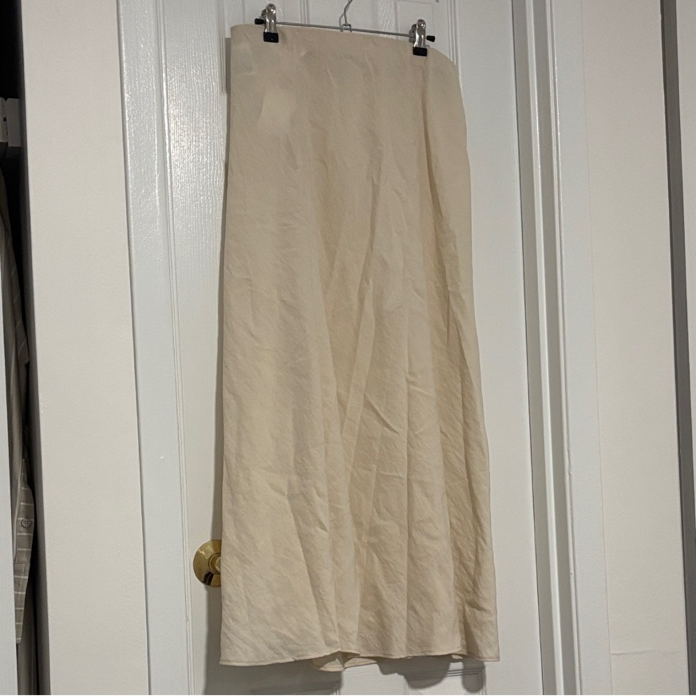 Women's HM beige A-Line Skirt